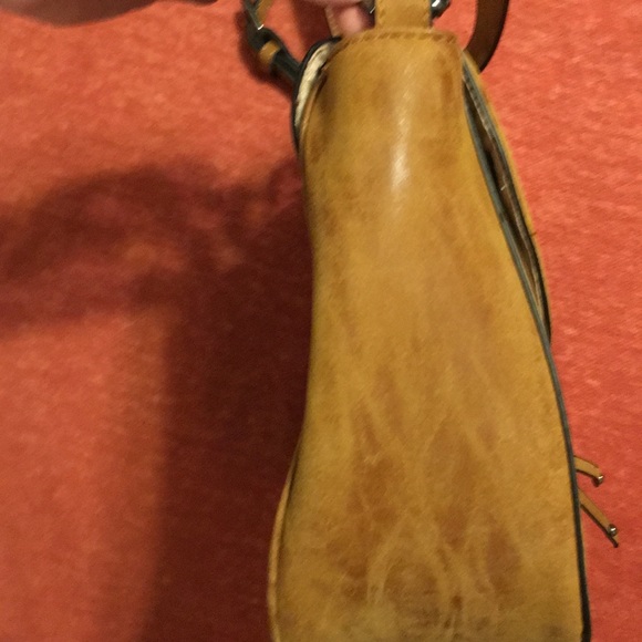 Crossbody Madden Girl purse - Picture 3 of 6